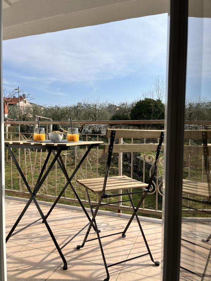 Tar-Vabriga Apartment Lorun 47 מראה חיצוני תמונה