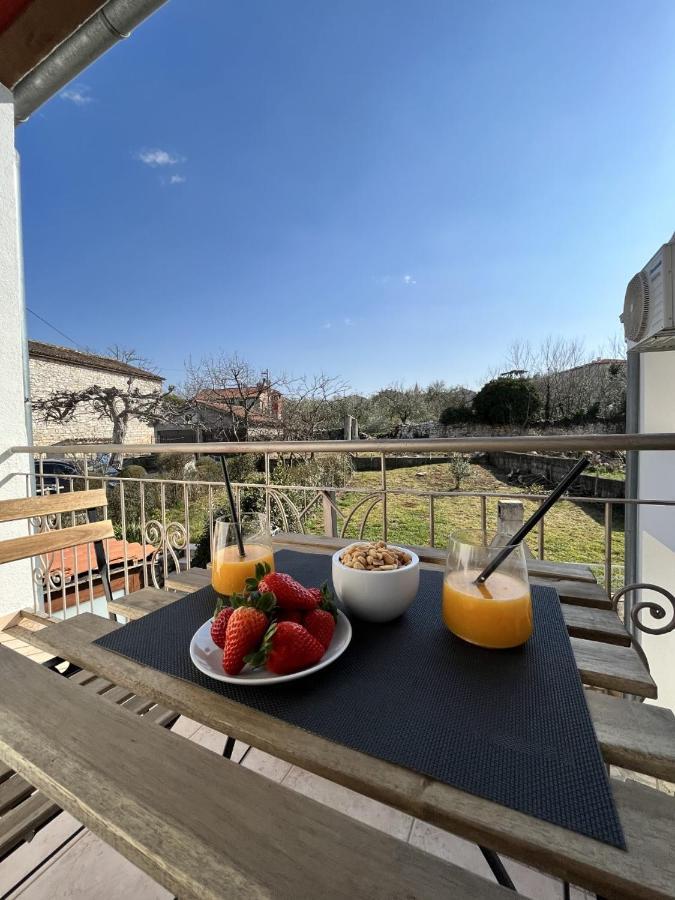 Tar-Vabriga Apartment Lorun 47 מראה חיצוני תמונה